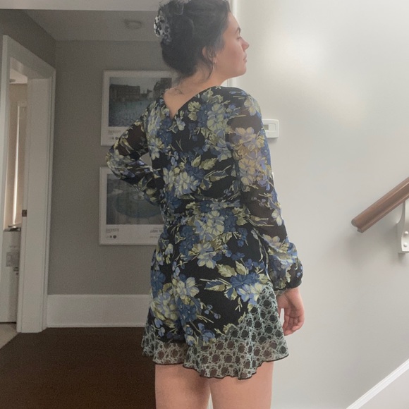 Band of Gypsies Floral Sleeved Romper / Playsuit - Picture 6 of 9